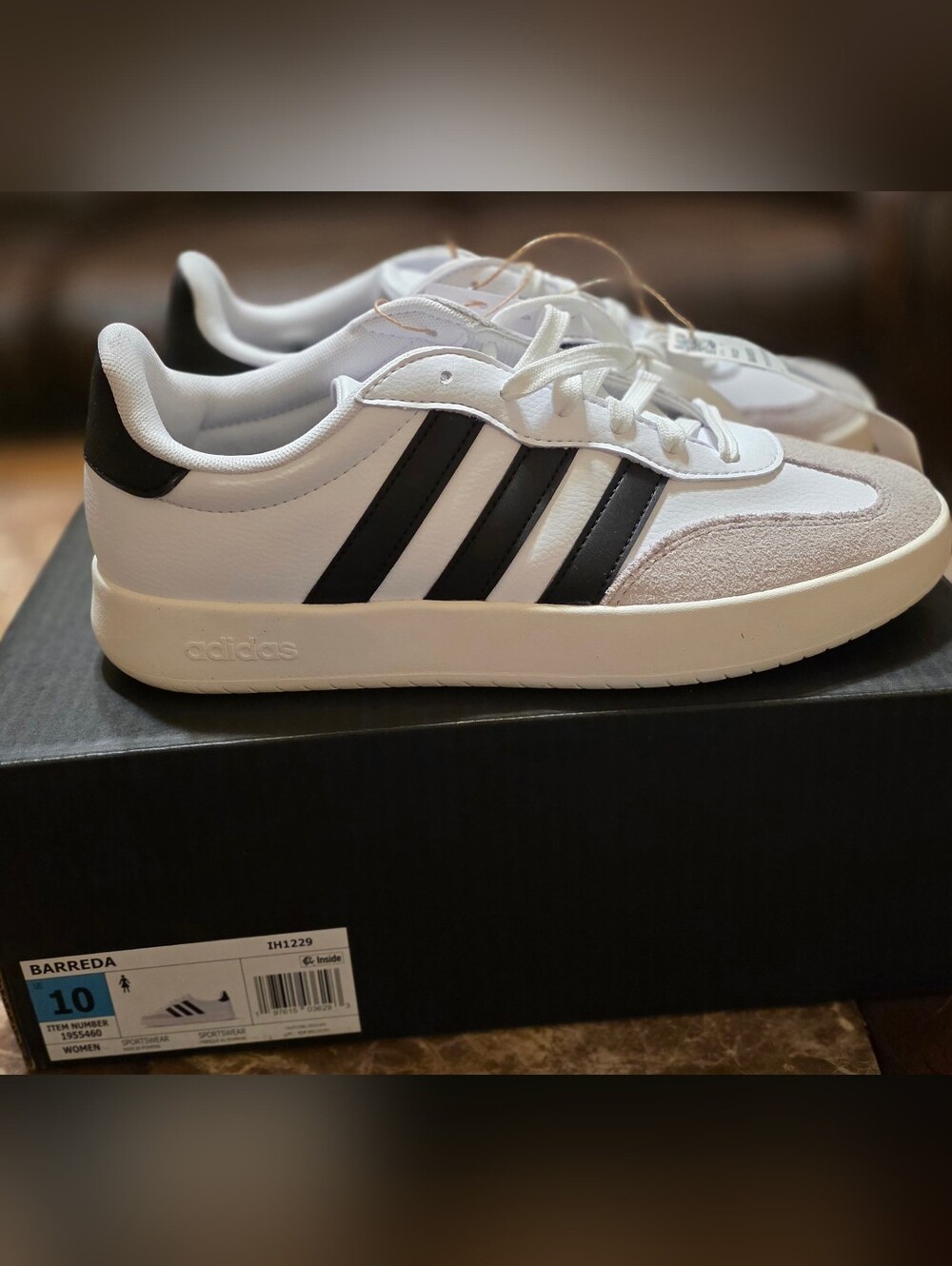 Adidas White Black Low-Top Barreda Women's Sneakers